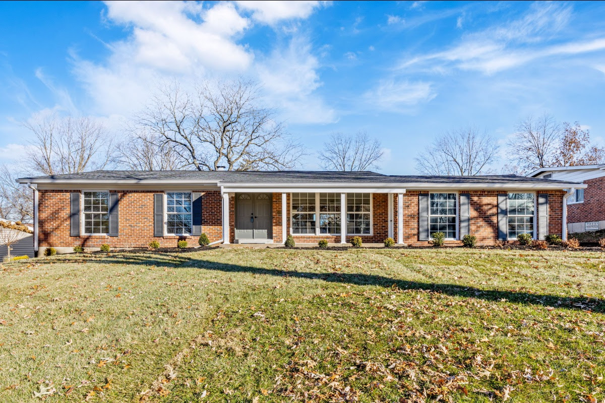 330 Sudbury Lane — Photo 1